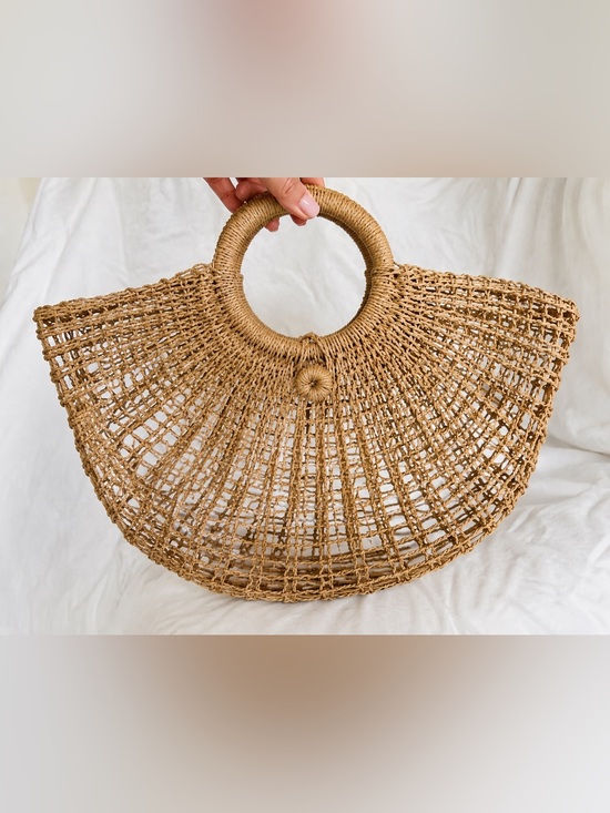 Lulus Handbags - Lulus Woven Straw Tote Bag Round Handle Boho Beach Market Purse